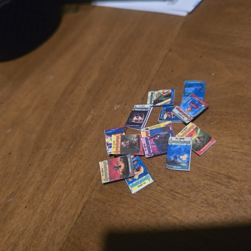 Goosebumps Miniature Book Lot Size 1:12 Scale (15 Pieces) - Picture 2 of 5